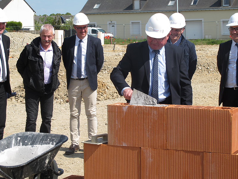 07 - Premiere pierre Clos des Ursulines Chateau Gontier Mayenne habitat avril 2017